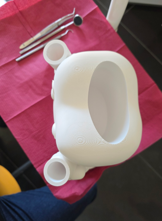 Tooth holder Thumbnail